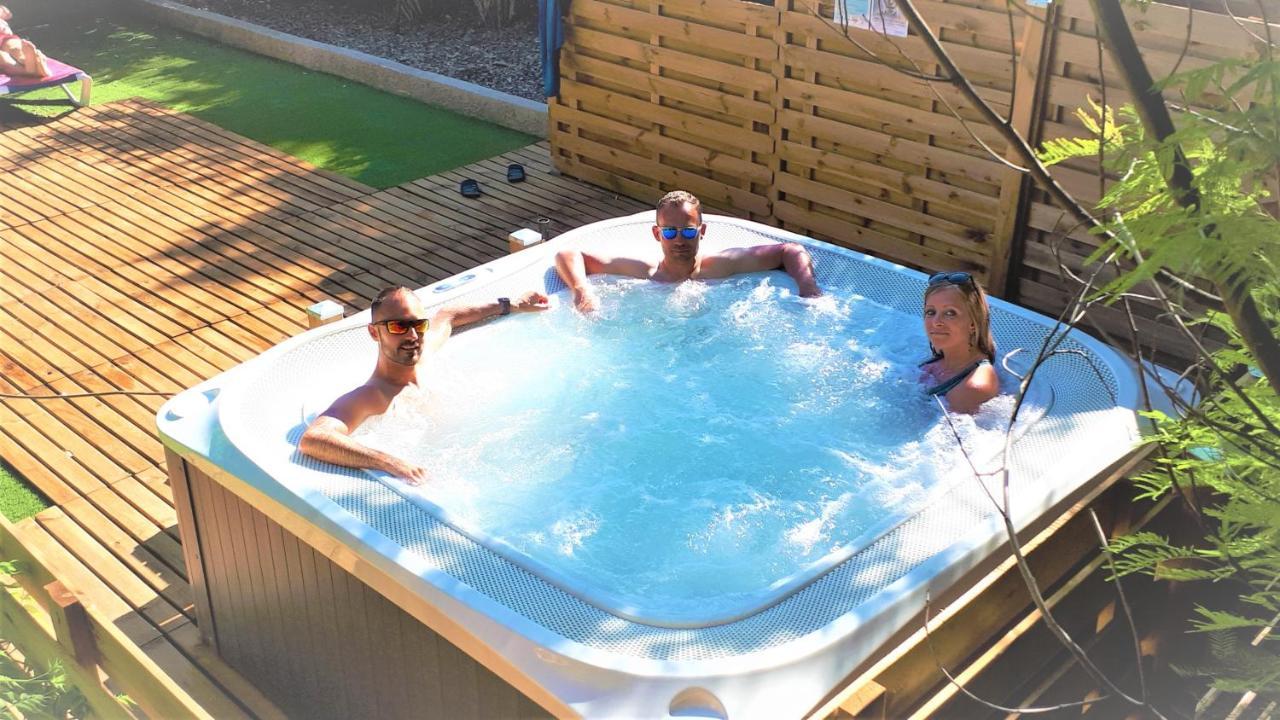Hotel Les Jardins De Bormes, Sauna & Jacuzzi 外观 照片